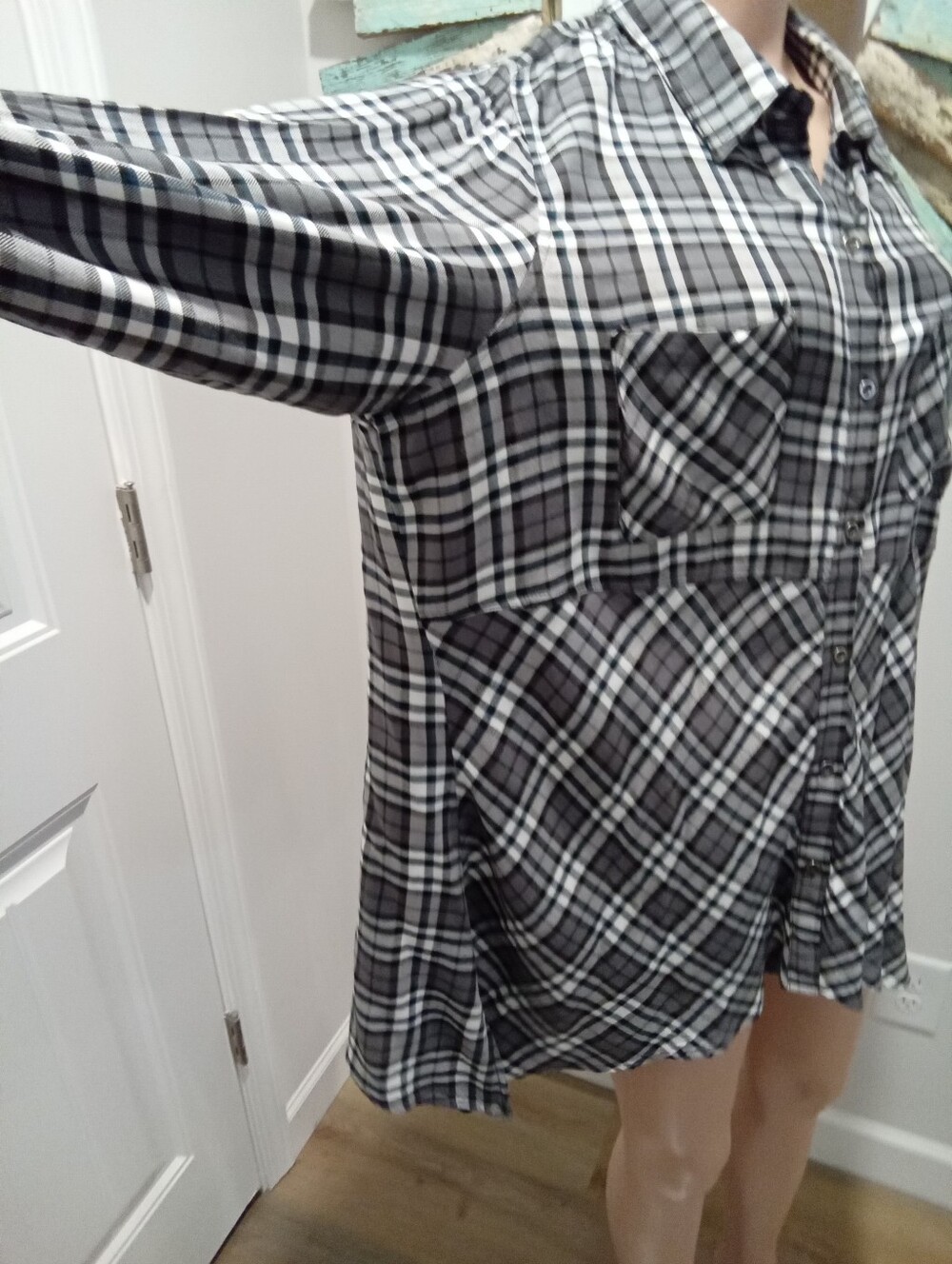 Westbound Woman Plus Size 1X Black & White Plaid w/Green Button Down Tunic - Picture 6 of 11